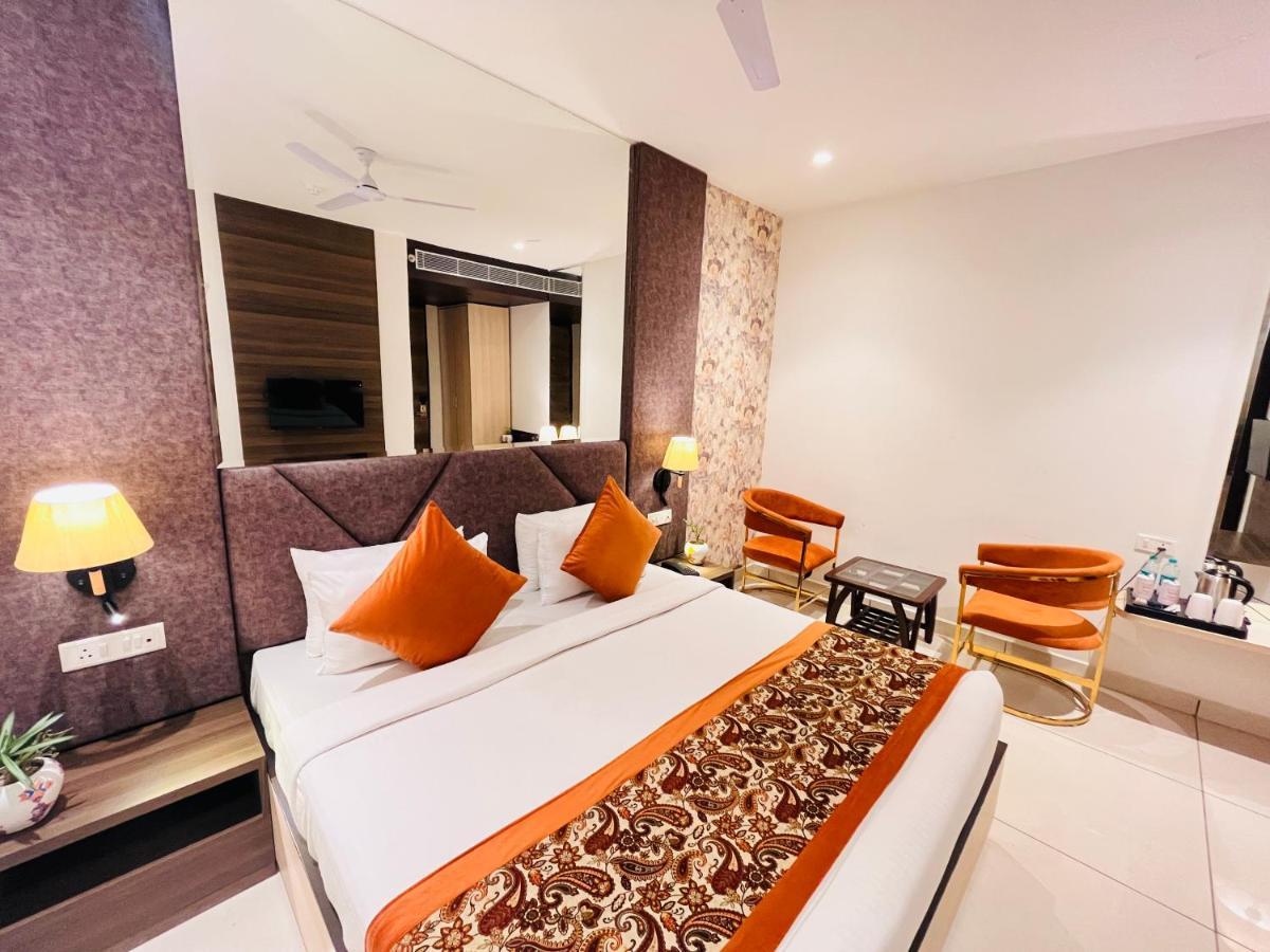 Hotel The Savode - Just 2 Mins From Golden Temple Amritsar Exteriér fotografie