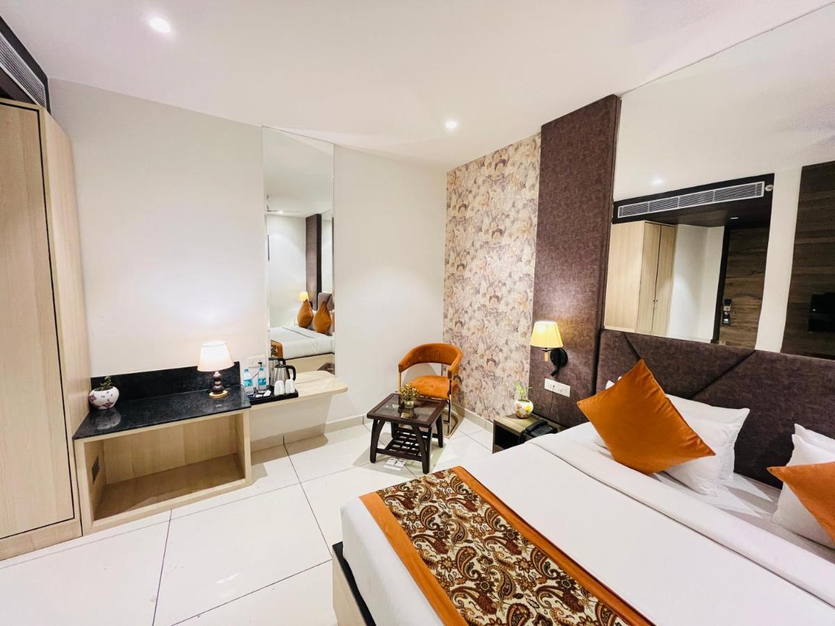 Hotel The Savode - Just 2 Mins From Golden Temple Amritsar Exteriér fotografie