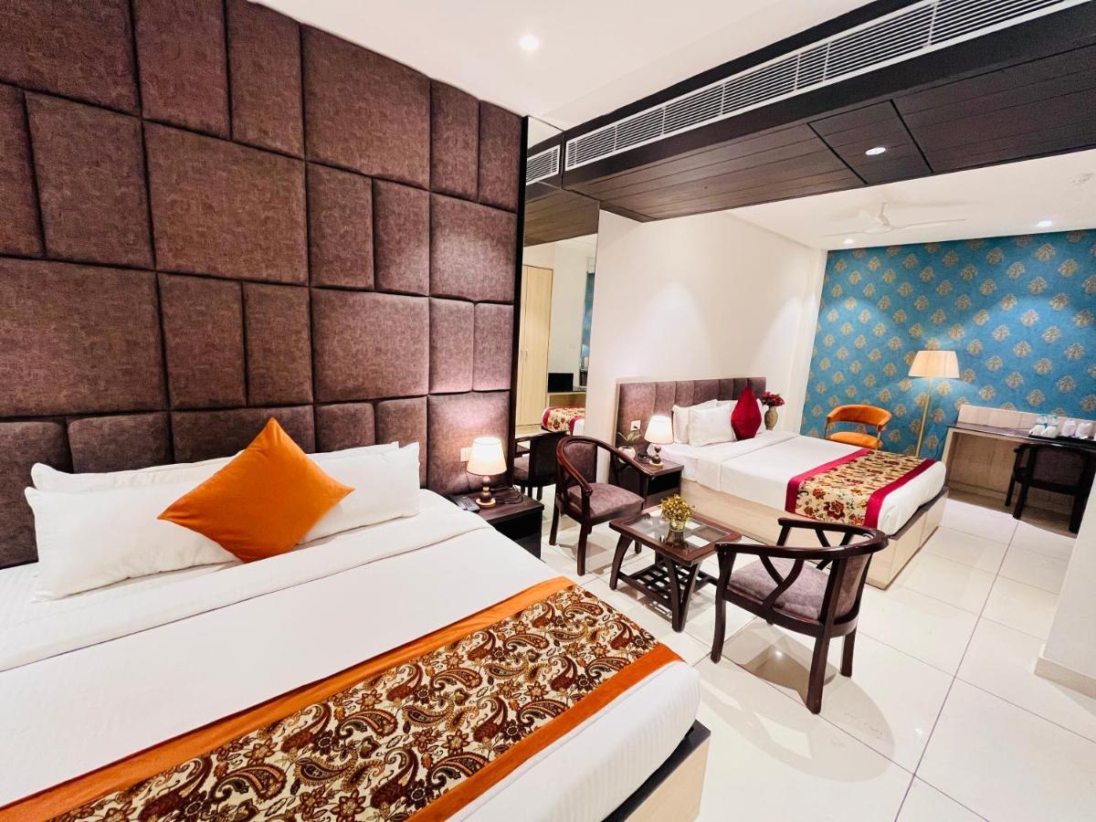 Hotel The Savode - Just 2 Mins From Golden Temple Amritsar Exteriér fotografie
