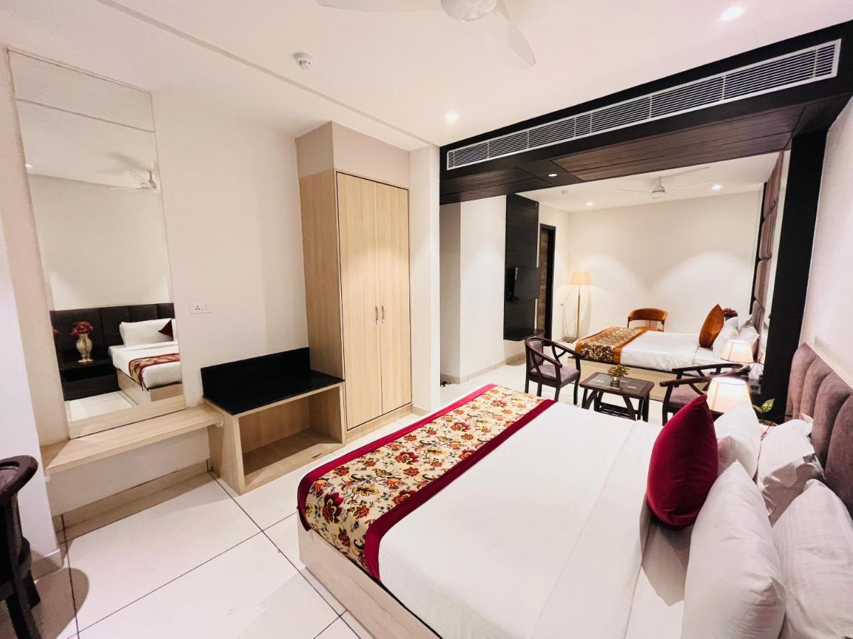 Hotel The Savode - Just 2 Mins From Golden Temple Amritsar Exteriér fotografie