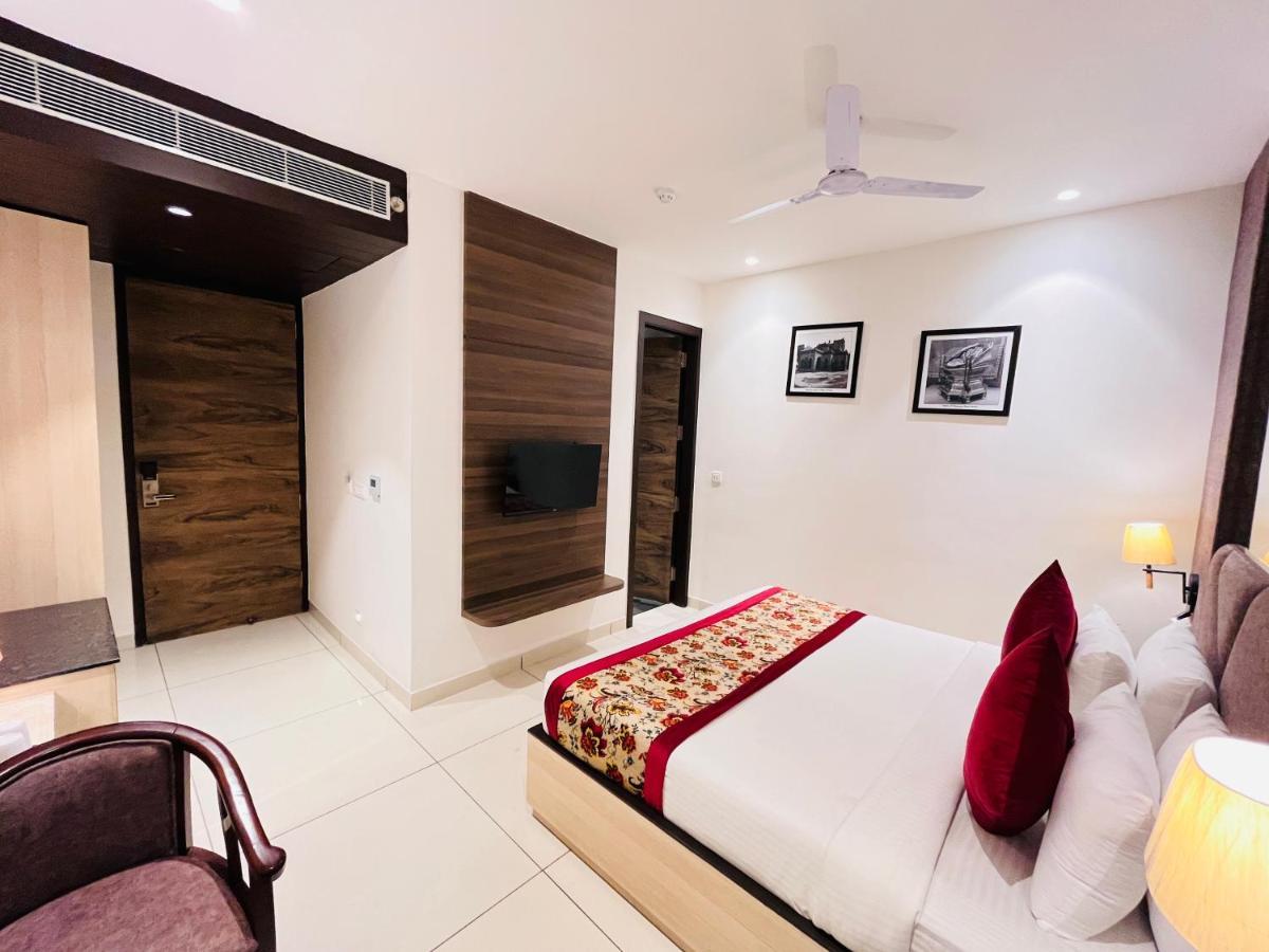 Hotel The Savode - Just 2 Mins From Golden Temple Amritsar Exteriér fotografie
